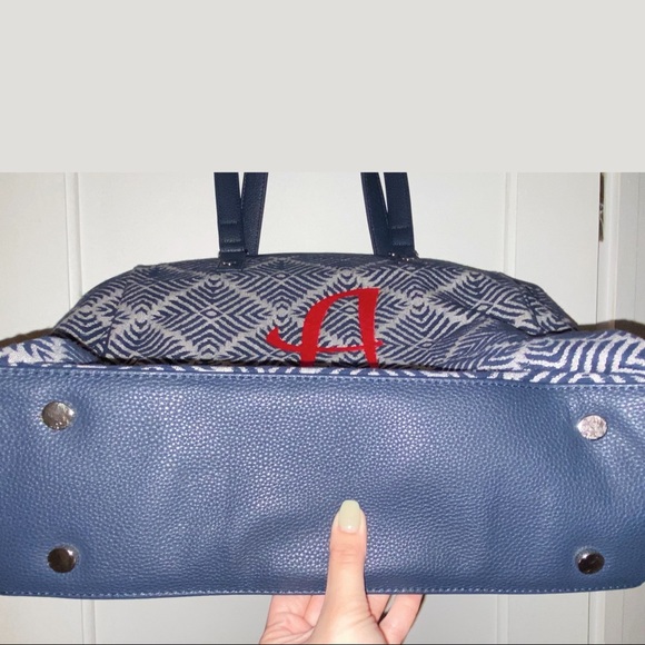 Cindy Tote Thirty-One ‘A’ bag - Picture 3 of 4